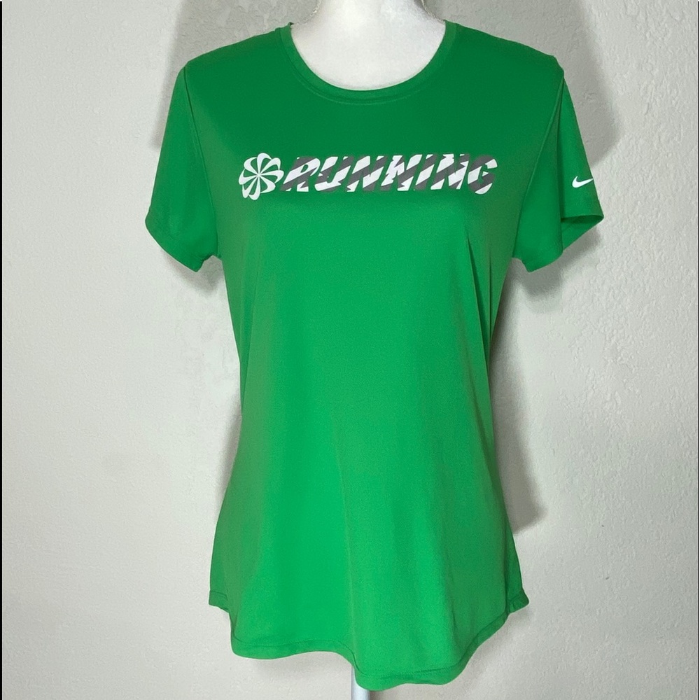 Nike Running Dri Fit Short Sleeve Shirt.    E